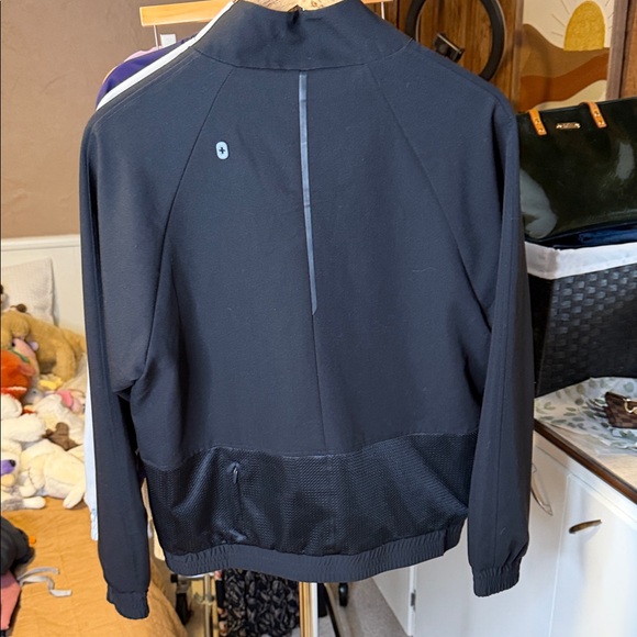 Figs Women's Black Sydney Jacket - Picture 5 of 5